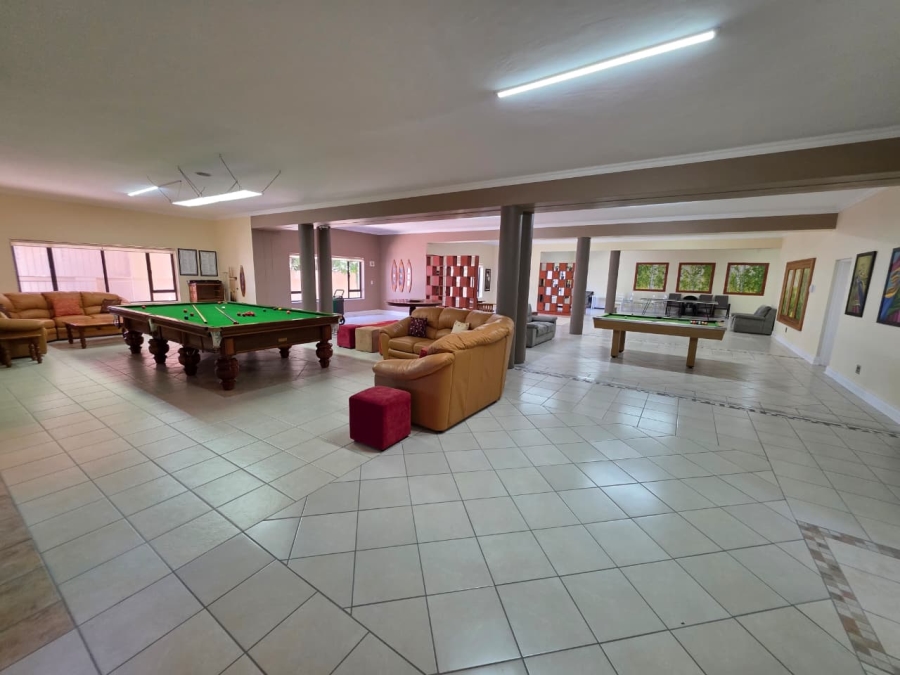 6 Bedroom Property for Sale in Myoli Beach Western Cape